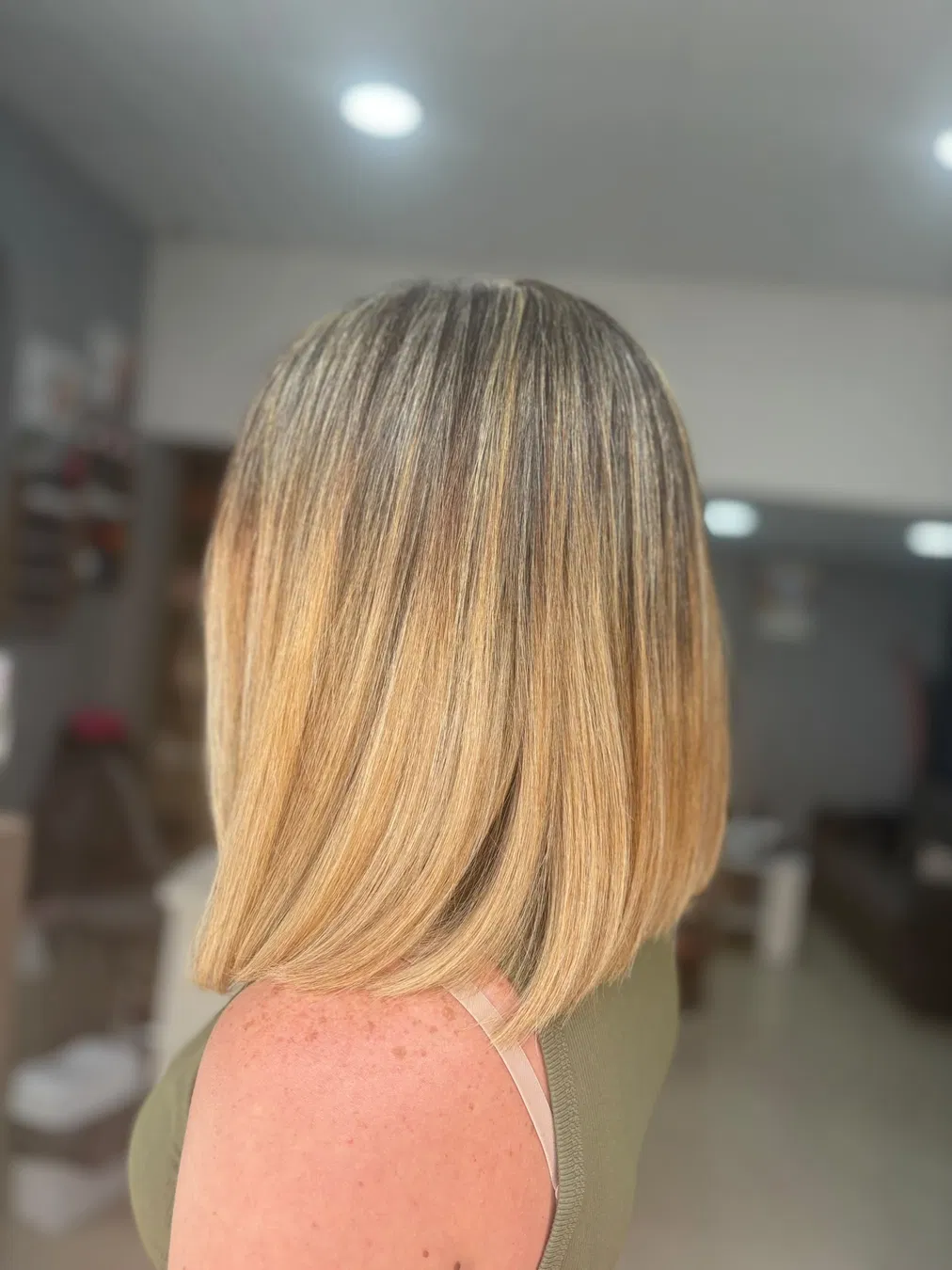 Brightened, flowing lengths