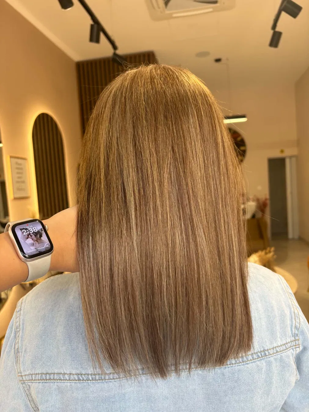 Brightened, flowing lengths